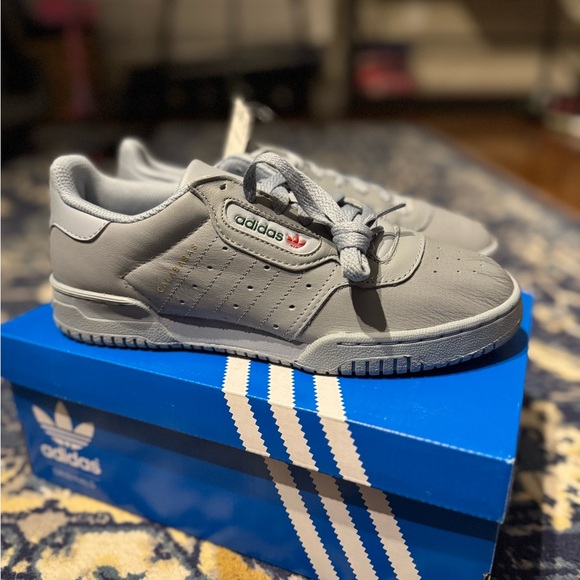 Adidas Yeezy Powerphase Calabasas in Grey - Picture 4 of 6